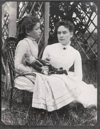 Anne Sullivan and Helen Keller (Photo courtesy: New England Historic Genealogical Society)