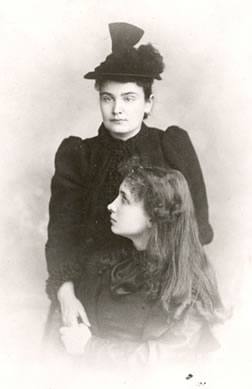 Anne Sullivan with Hellen Keller