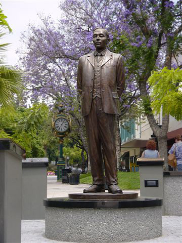 Statue of Ahn-Chang ho