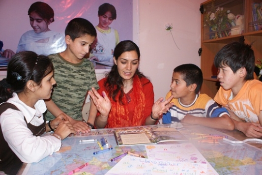 Andeisha Farid with three leadership girls (Carol Kim)