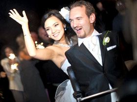 Wife nick vujicic Nick Vujicic