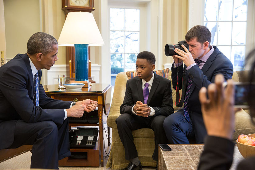 President Obama, Nadia Lopez, and Brandon Stanton. (http://www.msnbc.com/msnbc/president-obama-gets-re (Pete Souza/The White House/Getty))