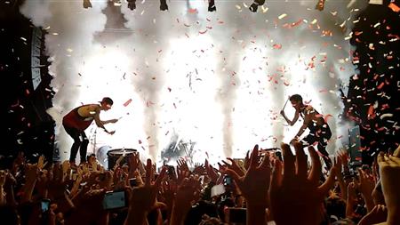 Joshua Dun and Tyler Joseph preforming Trees (A youtube clip (Mel Eddisford))