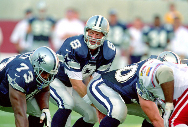 He is play football (http://www.sportsblink.com/others/troy-aikman-jimm (Spots Illustrated))