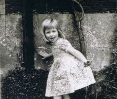 Princess Diana as a young child (https://s-media-cache-ak0.pinimg.com/236x/62/d0/61 (Diana Francis))