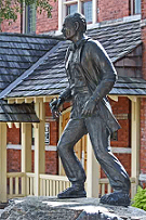 Statue of Norman Bethune, located in Ontario (http://www.huffingtonpost.ca/peter-worthington/bet ())