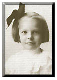 <a href=http://en.wikipedia.org/wiki/Image:Ameliachild.jpg>Amelia Earhart Child</a>